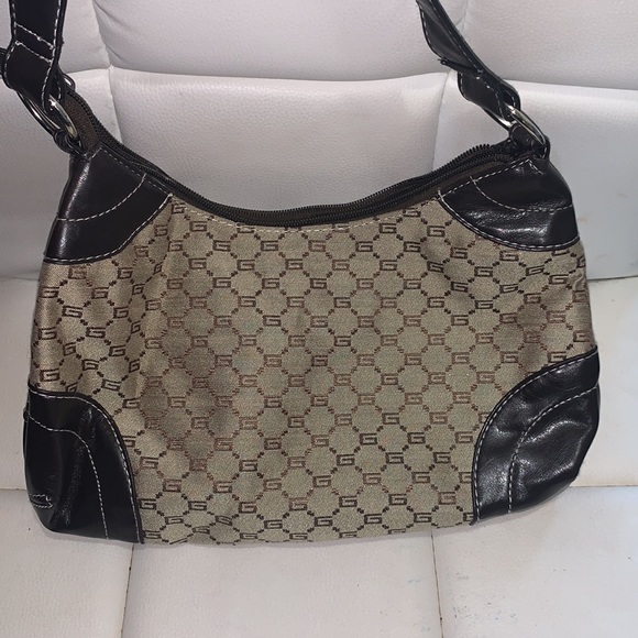 Guess shoulder patchwork purse - Picture 2 of 3